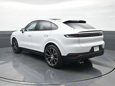 Certified 2026 Porsche Cayenne Coupe AWD/4WD image 3