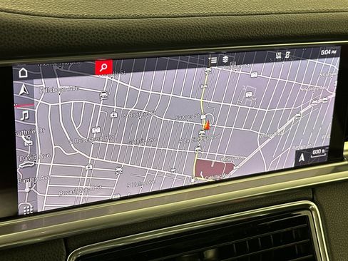 Used 2018 Porsche Panamera 4 image 18