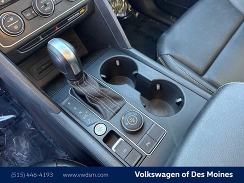 Used 2021 Volkswagen Atlas SE image 16