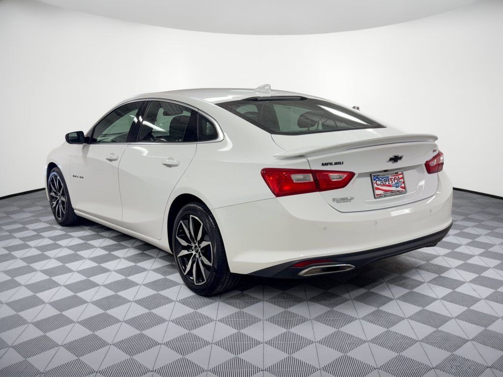 Used 2022 Chevrolet Malibu RS FWD image 3