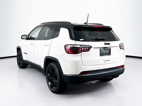 Used 2020 Jeep Compass Latitude FWD image 5