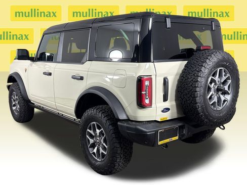 Certified 2025 Ford Bronco Badlands AWD/4WD image 10
