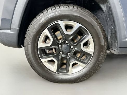 Used 2018 Jeep Compass Trailhawk w/ Navigation Group image 31