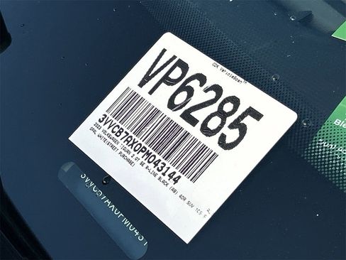 Certified 2023 Volkswagen Tiguan SE R-Line image 31