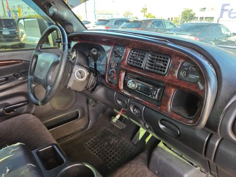 Used 2000 Dodge Ram 3500 Truck 2WD Quad Cab image 10