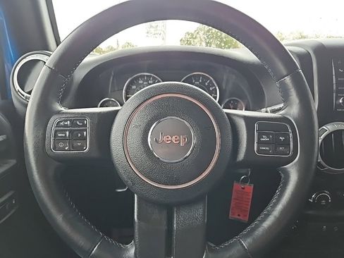 Used 2015 Jeep Wrangler Unlimited Sahara w/ Connectivity Group image 39