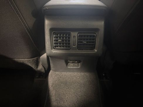 Used 2025 Toyota Camry LE image 23