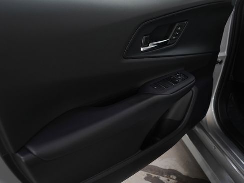 Used 2025 Toyota Prius Plug-In Hybrid image 25