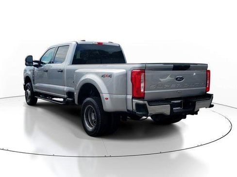 Used 2024 Ford F350 XLT image 3