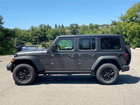 Used 2020 Jeep Wrangler Unlimited Sport AWD/4WD image 2