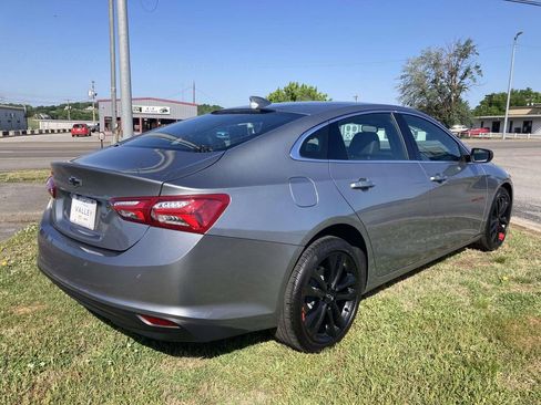 Used 2025 Chevrolet Malibu LT w/ Redline Edition image 4