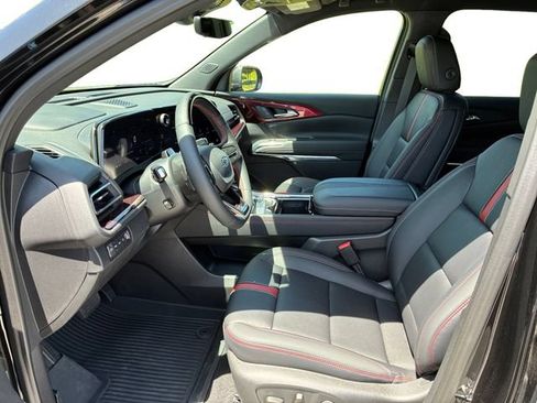 New 2026 Chevrolet Traverse RS w/ LPO, Floor Liner Package AWD/4WD image 11