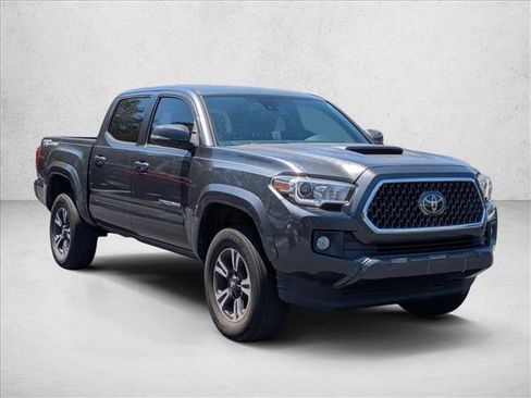 Used 2019 Toyota Tacoma TRD Sport RWD image 3