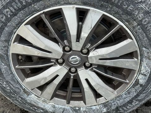 Used 2019 Nissan Pathfinder S image 10