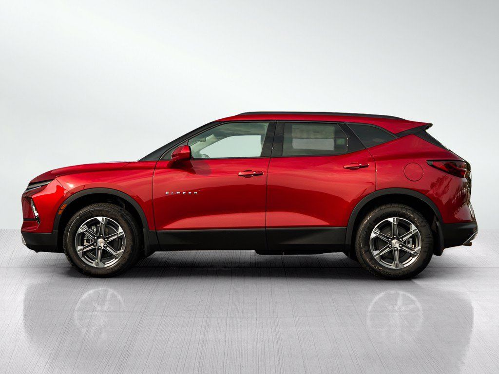 New 2026 Chevrolet Blazer LT w/ Convenience Package AWD/4WD image 4