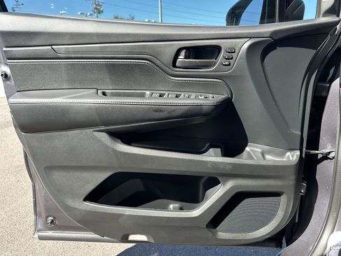 Certified 2023 Honda Odyssey EX-L image 16