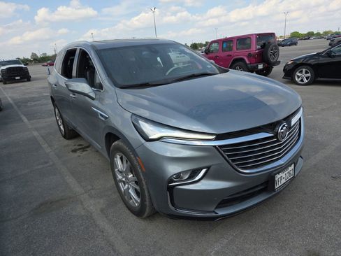 Used 2024 Buick Enclave Essence w/ Experience Buick Package FWD image 1