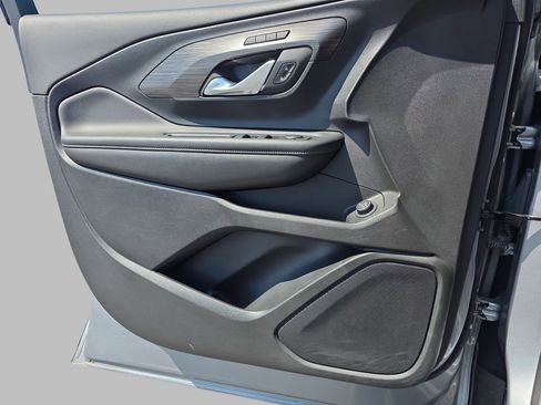 Certified 2023 GMC Terrain SLT w/ Tech Package FWD image 29