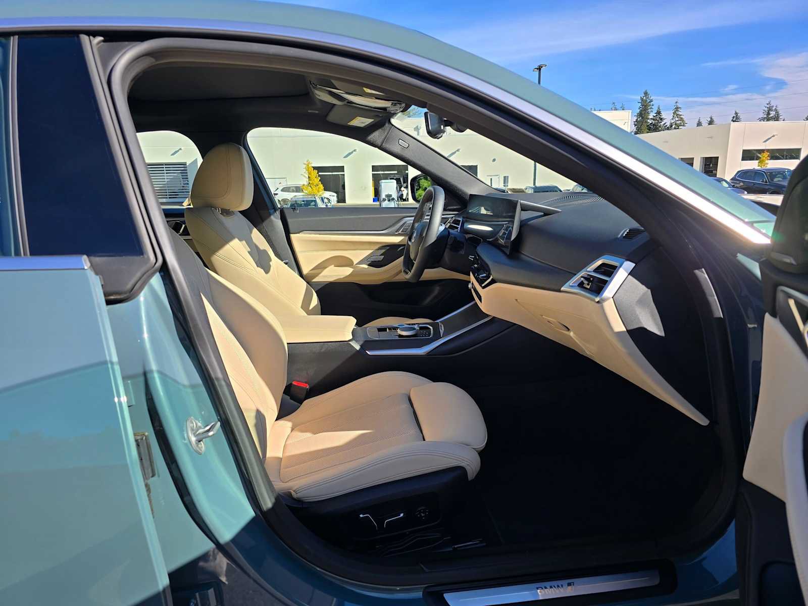Used 2026 BMW i4 xDrive40i w/ Parking Assistance Package AWD/4WD image 11