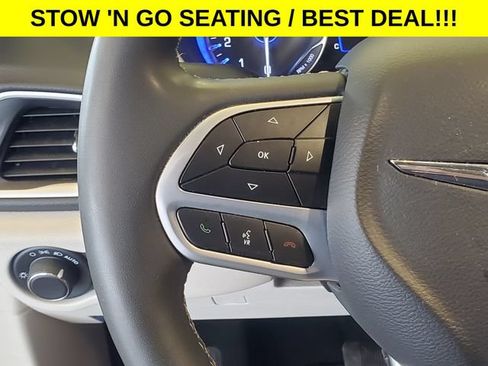 Used 2023 Chrysler Voyager LX FWD image 13