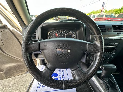 Used 2007 HUMMER H3 AWD/4WD image 12