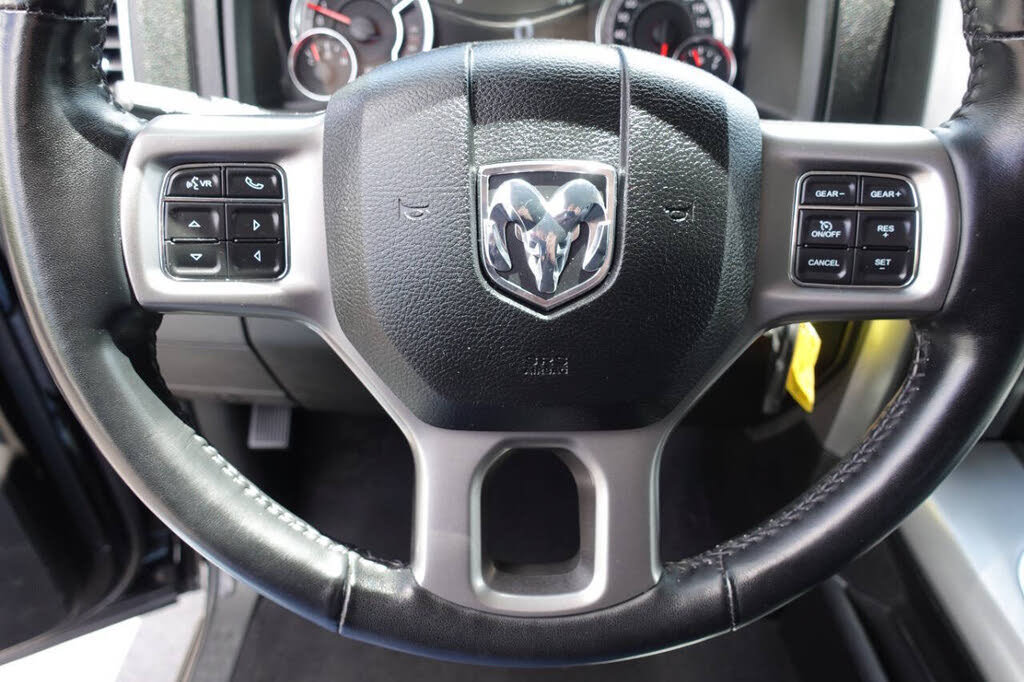 Used 2022 RAM 1500 Classic SLT w/ Electronics Convenience Group AWD/4WD image 49