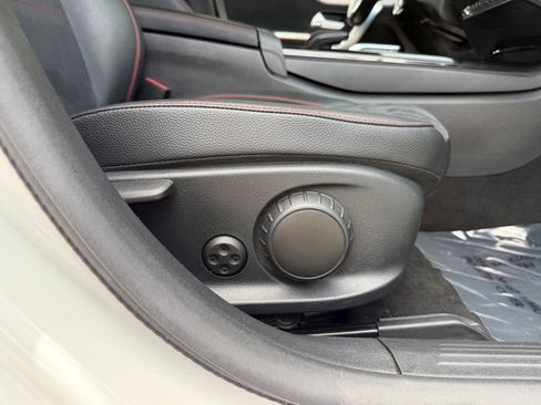 Used 2022 Mercedes-Benz CLA 250 4MATIC image 36