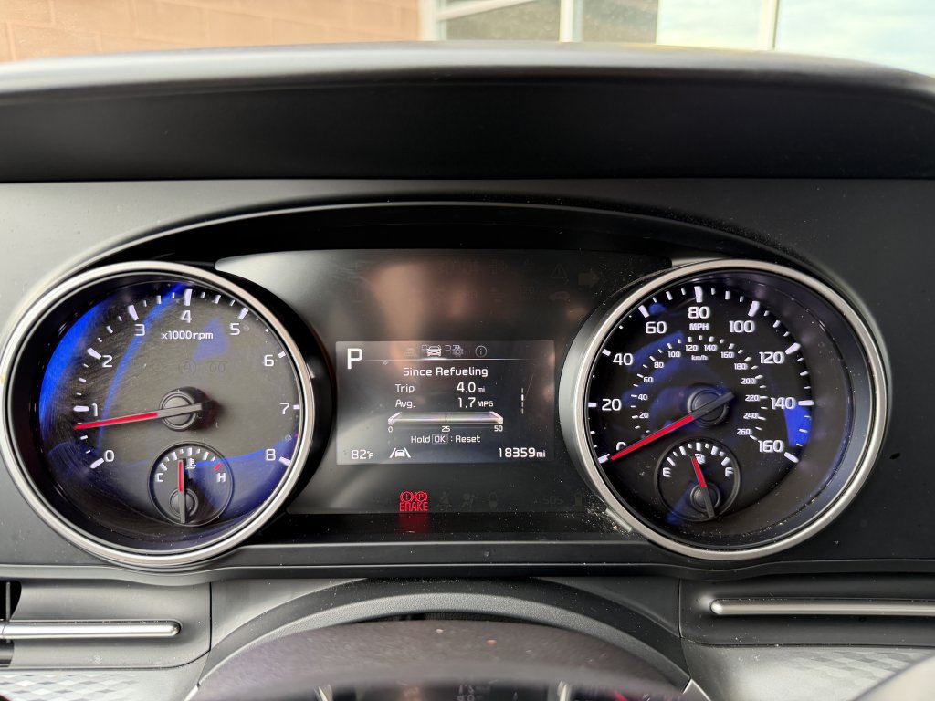 Used 2024 Kia Carnival LX FWD image 19