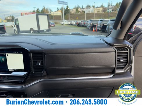 Used 2024 Chevrolet Silverado 2500 LT image 24