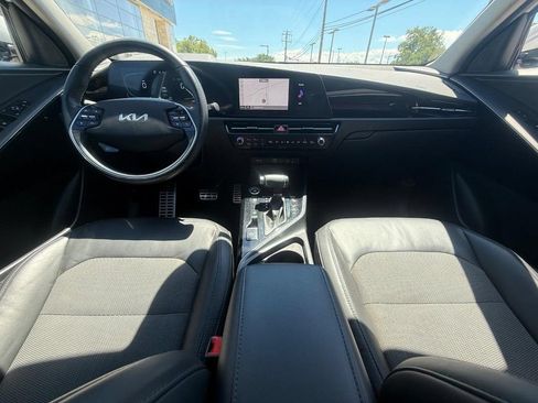 Used 2023 Kia Niro EX Touring FWD image 14