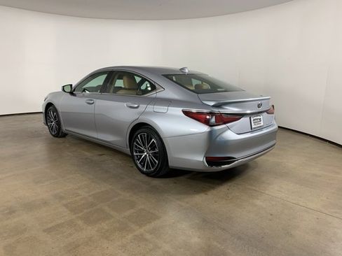 Used 2025 Lexus ES 300h w/ Premium Package image 14