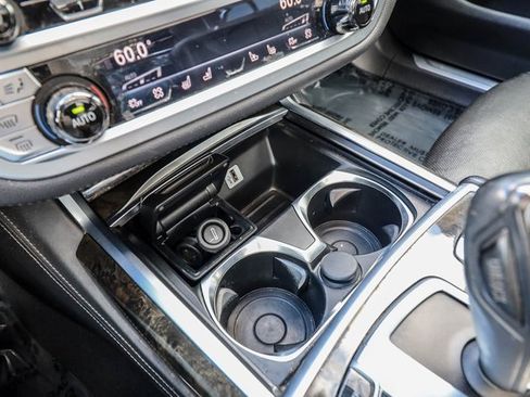 Used 2017 BMW 750i xDrive image 75