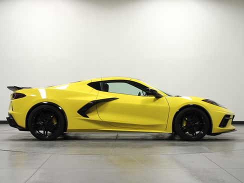 Used 2026 Chevrolet Corvette Stingray Coupe w/ LPO, Roadside Safety Package RWD image 3