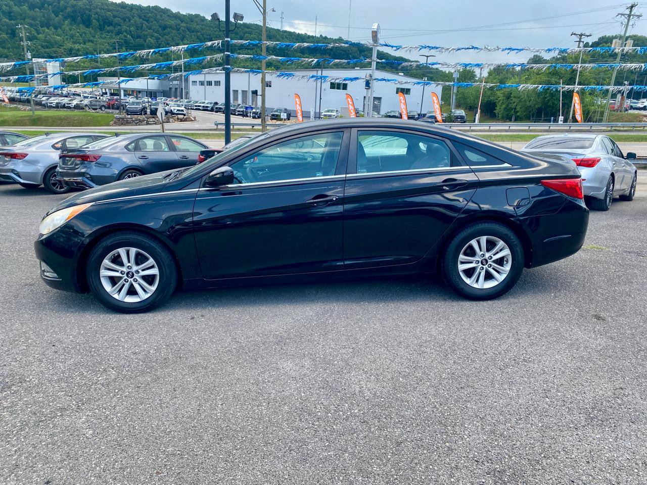 Used 2013 Hyundai Sonata GLS w/ Popular Equipment Pkg FWD image 4