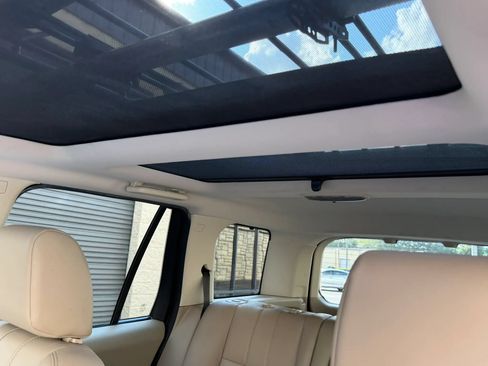 Used 2011 Land Rover LR2 HSE AWD/4WD image 23