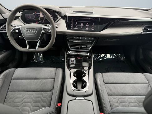 Used 2022 Audi e-tron GT Premium Plus w/ Performance Package image 10