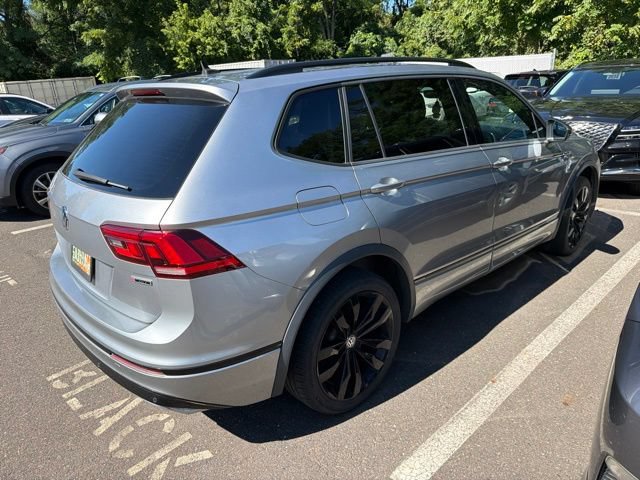 Used 2020 Volkswagen Tiguan SE R-Line w/ 3rd Row Seat Package AWD/4WD image 13