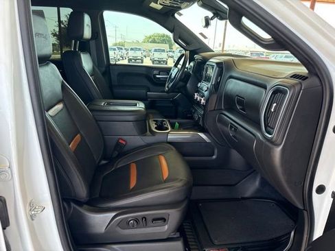 Used 2021 GMC Sierra 1500 AT4 w/ Technology Package AWD/4WD image 12