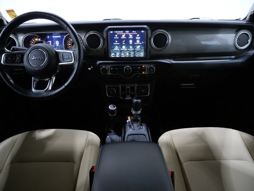 Used 2022 Jeep Wrangler Unlimited Sahara w/ Cold Weather Group AWD/4WD image 10