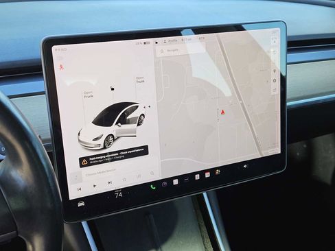 Used 2018 Tesla Model 3 Long Range image 16