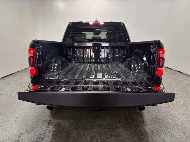 Used 2024 RAM 1500 Laramie AWD/4WD image 10