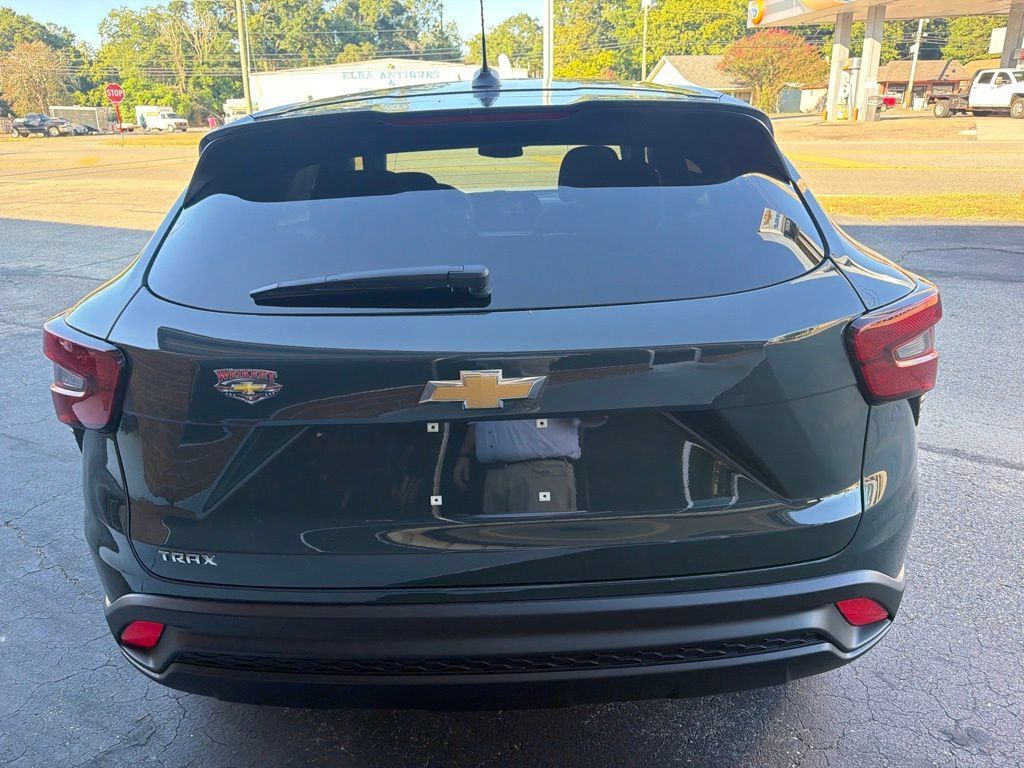 New 2026 Chevrolet Trax LS FWD image 6