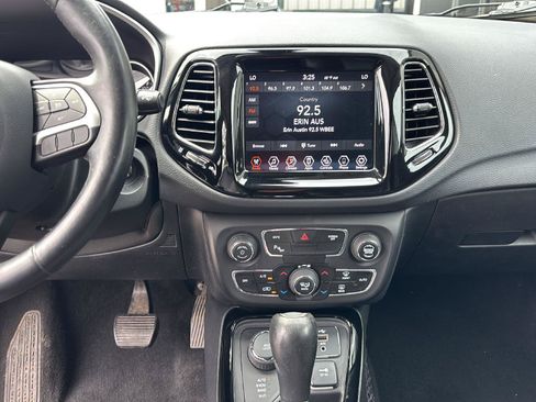 Used 2019 Jeep Compass Limited w/ Safety & Security Group AWD/4WD image 19