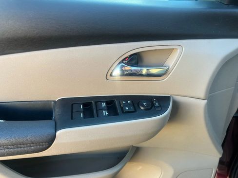 Used 2014 Honda Odyssey LX image 27