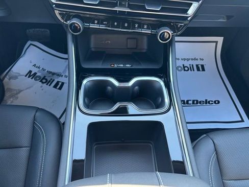 New 2026 Chevrolet Traverse LT w/ Midnight/Sport Edition image 14