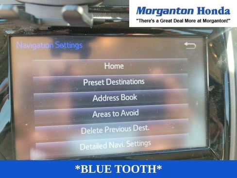 Used 2016 Toyota Camry LE image 5