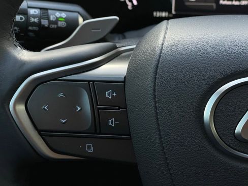 Used 2025 Lexus NX 350h AWD w/ Premium Package image 15