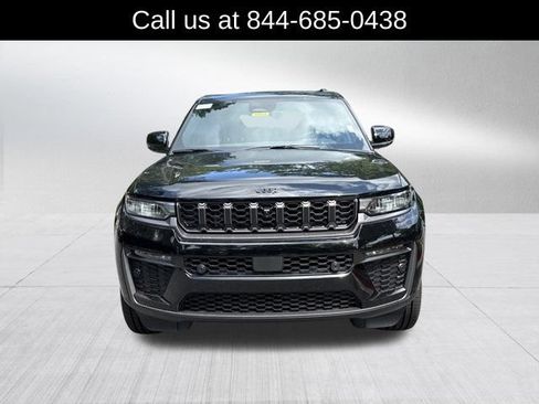 New 2026 Jeep Grand Cherokee Limited AWD/4WD image 2