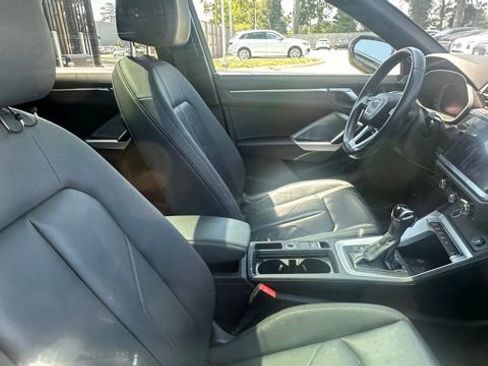 Used 2021 Audi Q3 2.0T Premium w/ Convenience Package AWD/4WD image 4