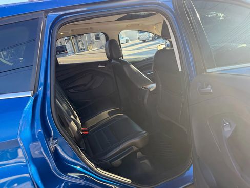 Used 2017 Ford Escape Titanium w/ Equipment Group 301A AWD/4WD image 28